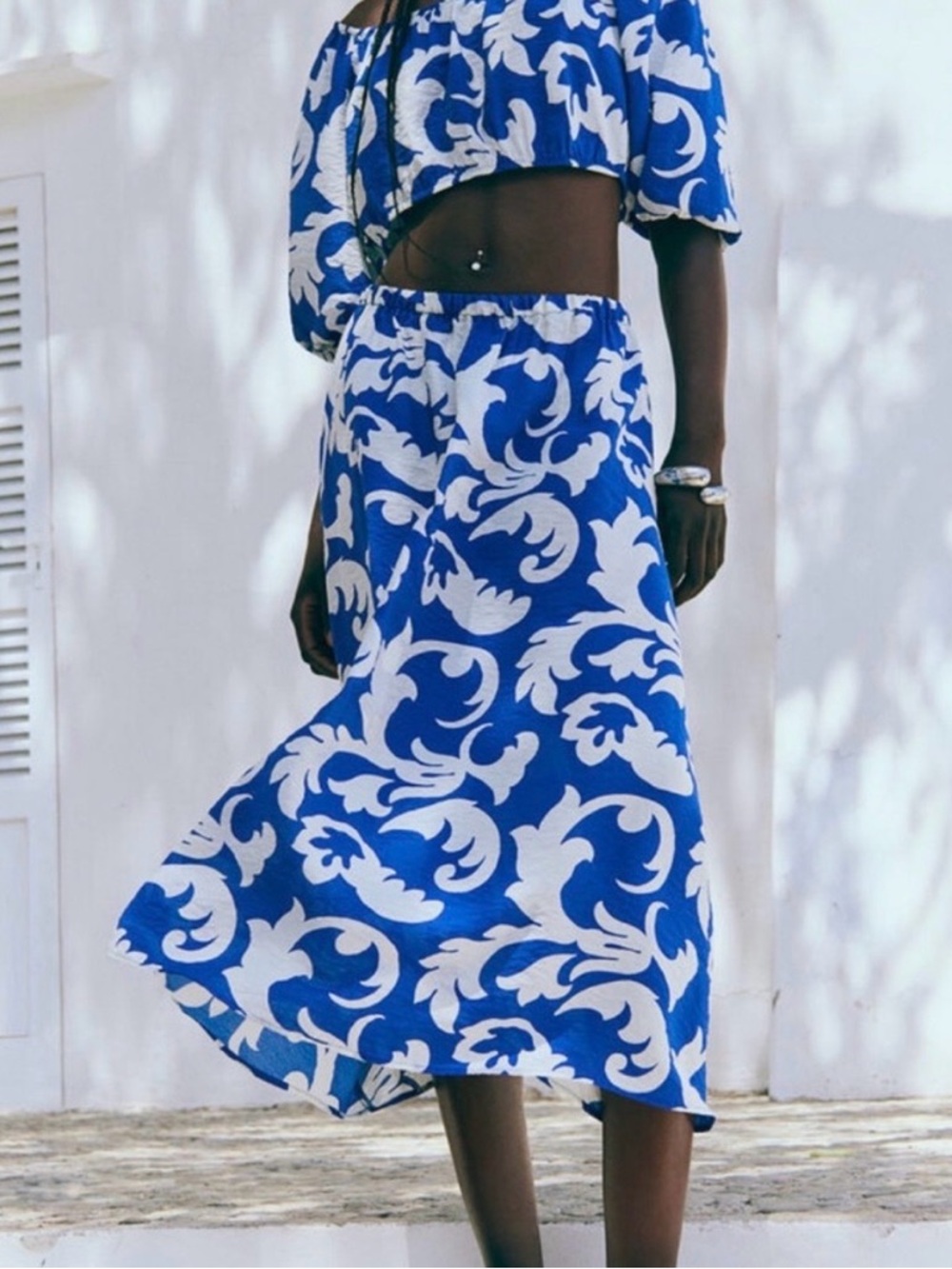 H&M Blue and White Printed Midi Skirt